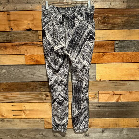 Lululemon Namaskar Relaxed Track Pant II In Heat Wave White Black 4 Athleisure - Picture 12 of 16